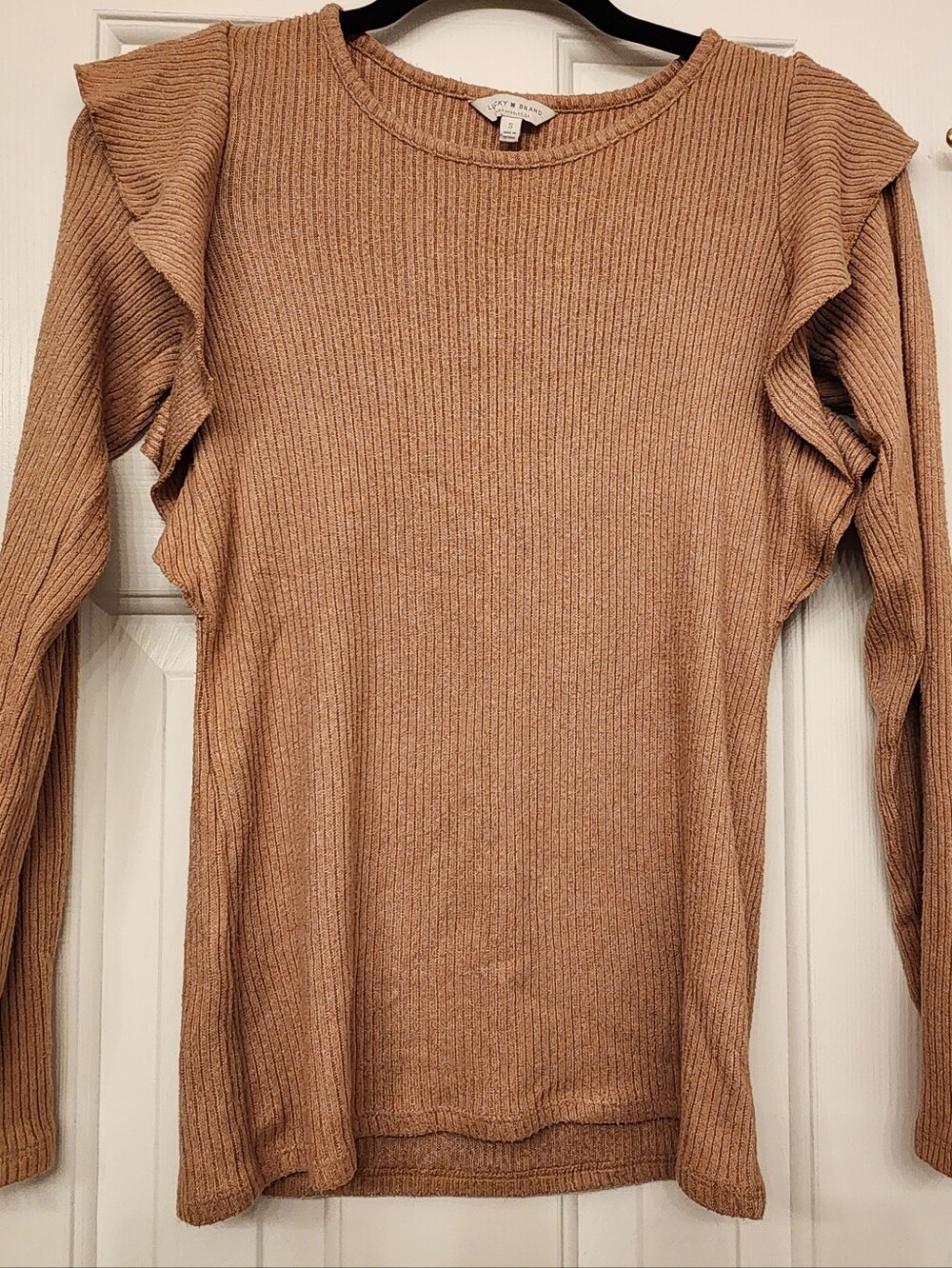 Lucky Brand Camel Ribbed Long-Sleeve Top with Ruffle Shoulders